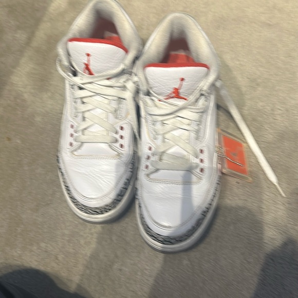 Jordan 3 white cement size 9 men's